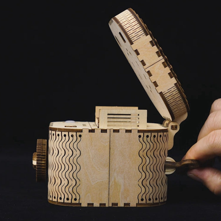 Maqueta caja de madera